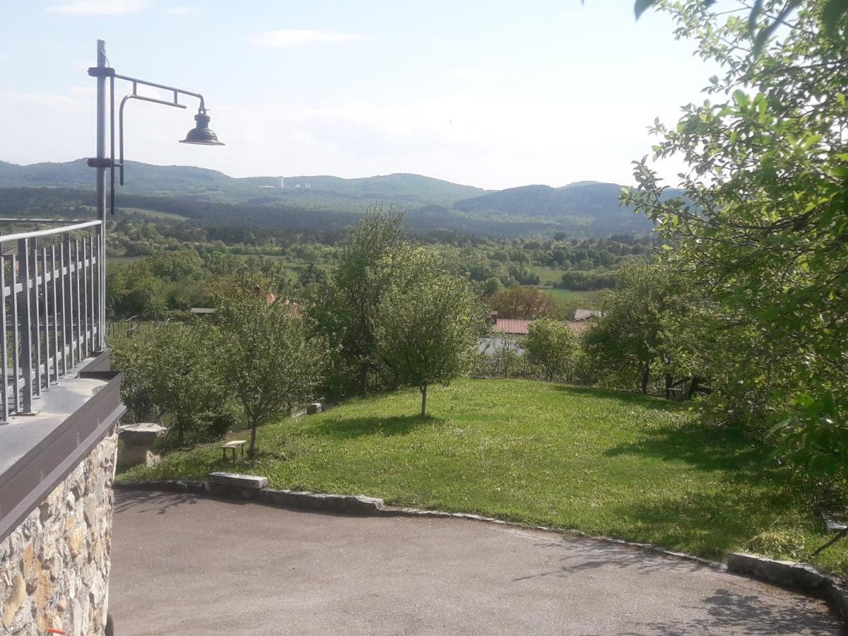 Apartma ODDIH Dutovlje Exterior foto