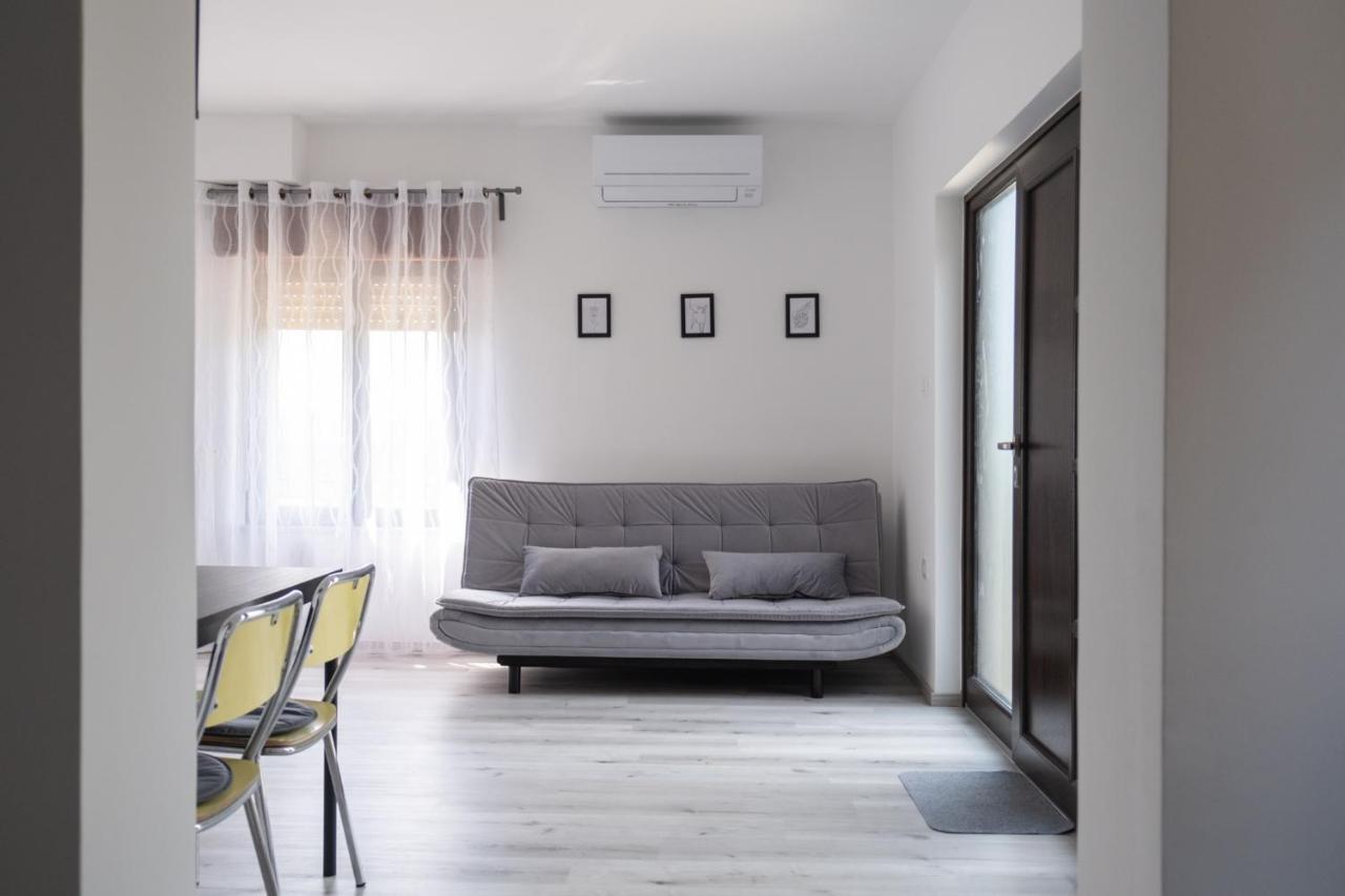Apartma ODDIH Dutovlje Exterior foto
